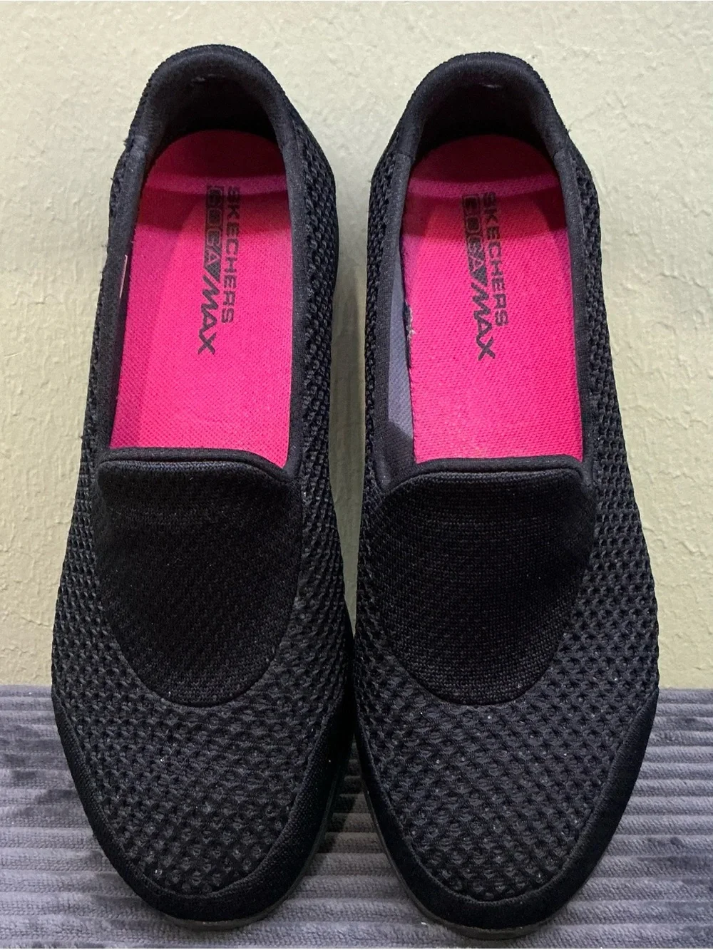 Skechers Go Walk 4 Women Size 9.5 Black Pink Slip On Shoes Goga Max 5Gen Cushion